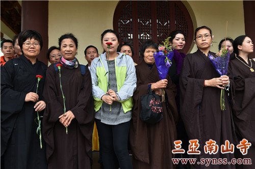 参加仪式,法喜充满的居士们 摄影:常安