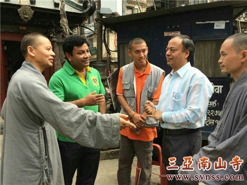 中勇法师与阿尼哥协会主席塔姆商讨赈灾具体方案