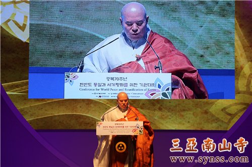 在欢送晚宴上,慈乘长老致答谢辞 摄影:顿俊