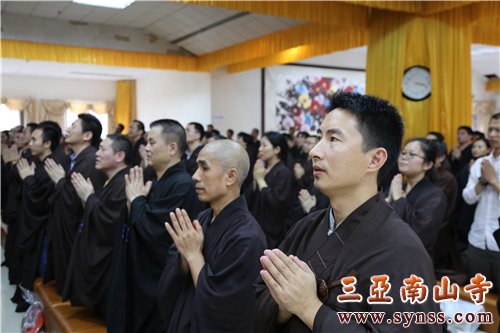 三皈五戒仪式上,年轻弟子众多