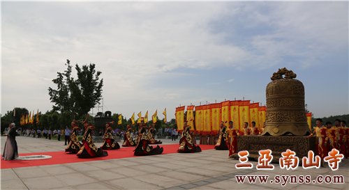 奉祀方阵入场 摄影:顿俊