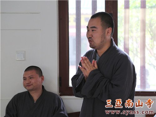 与大家交流自己的学习心得 摄影:顿俊