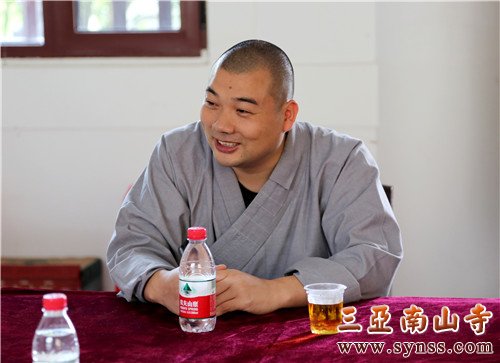 明浩法师发言 摄影:顿俊